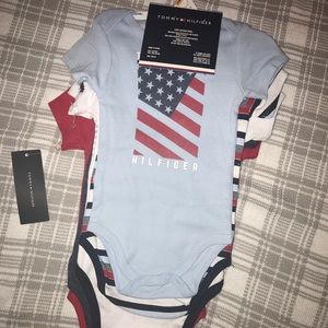 Set of 5 Tommy Hilfiger short sleeve onesies